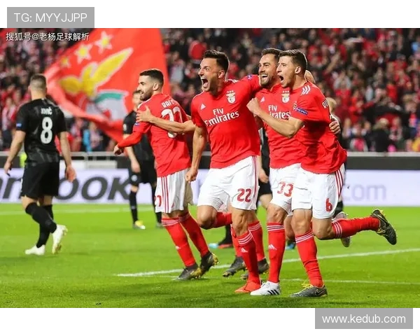 足球比赛精彩回顾:两队激战正酣最终比分揭晓,悬念四起直到最后一刻 足球比赛精彩回顾:两队激战正酣最终比分揭晓,悬念四起直到最后一刻