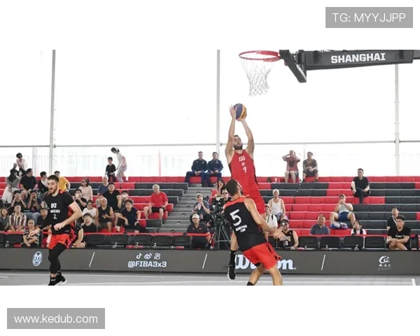 以篮球为纽带探寻团队合作精神与青春奋斗激情的无限魅力 以篮球为纽带探寻团队合作精神与青春奋斗激情的无限魅力