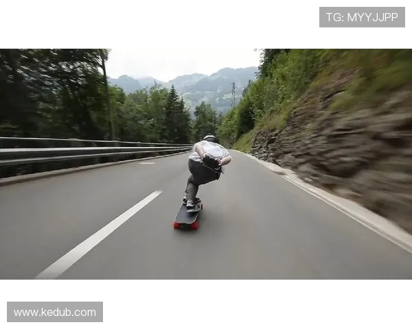 重庆极限运动队在世界滑板锦标赛中的拼搏历程与荣耀时刻